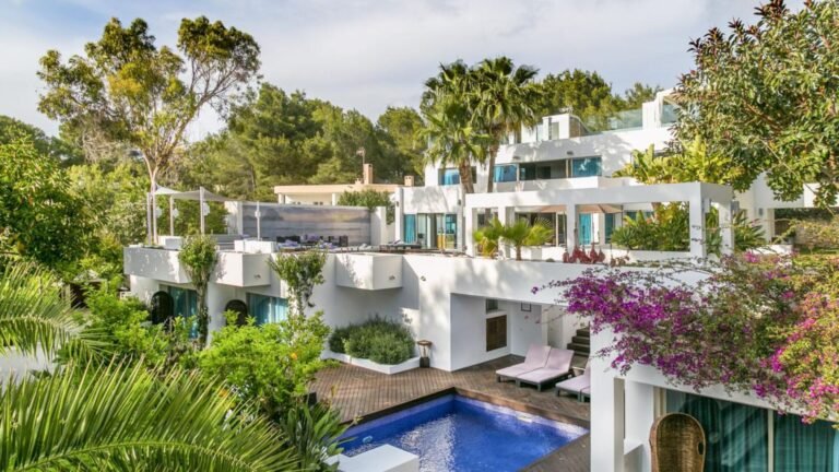 Family-Friendly Villas